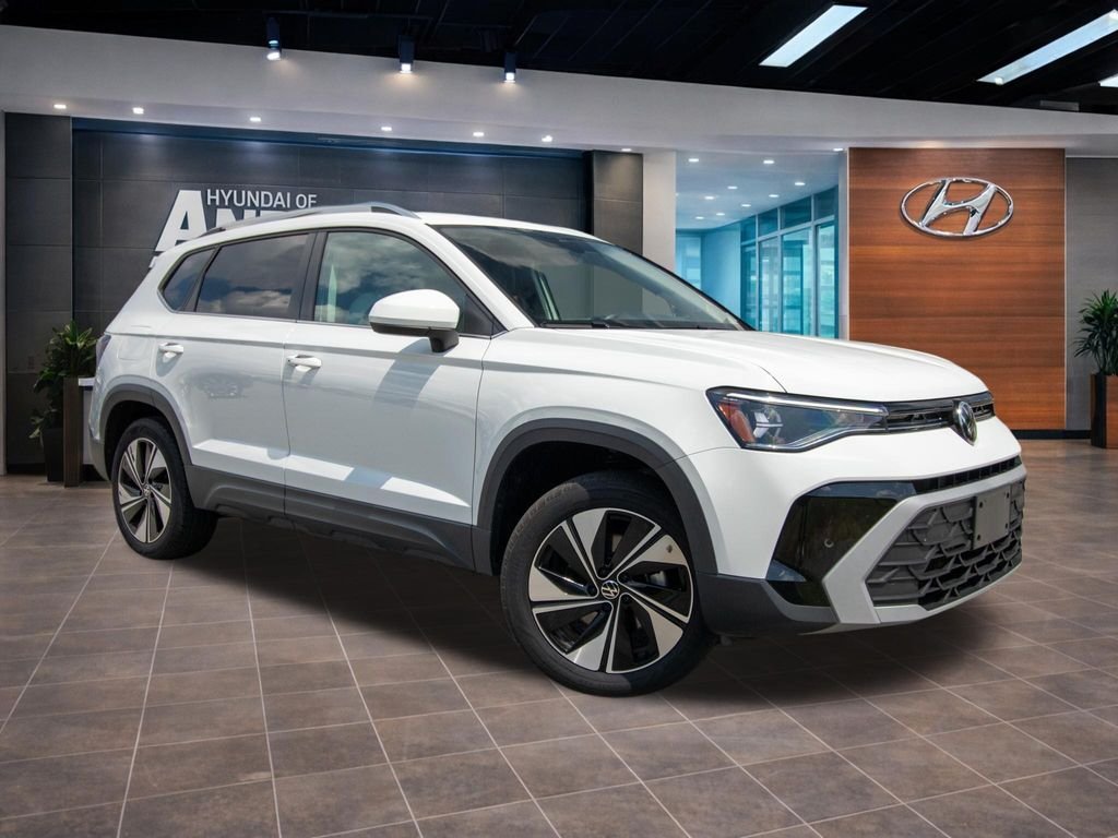 2025 Volkswagen Taos SE - Photo 3