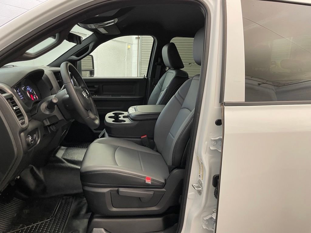 New 2026 Bright White Clearcoat RAM Tradesman image 15
