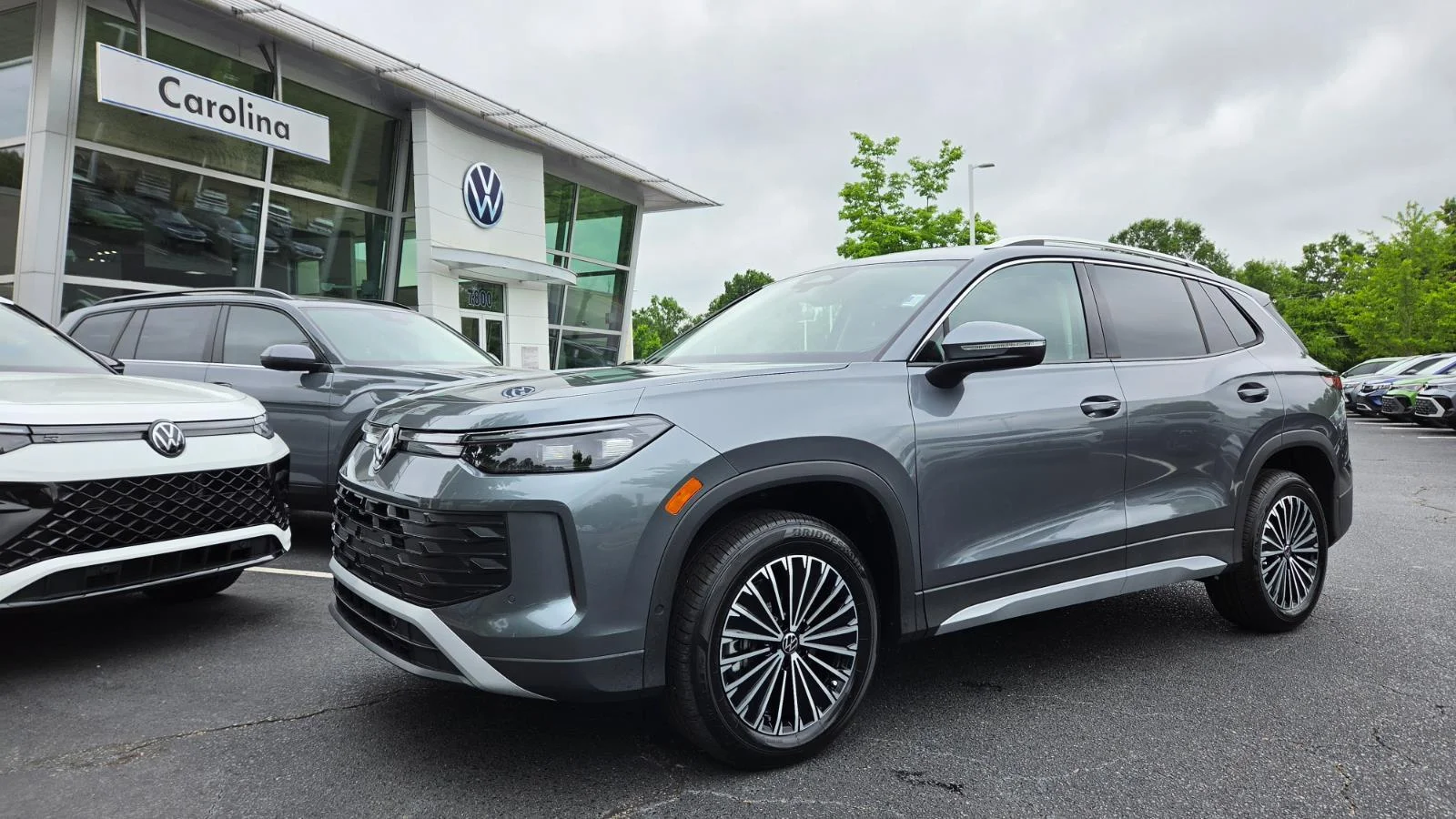 2026 Volkswagen Tiguan 2.0T S 4Motion's photo