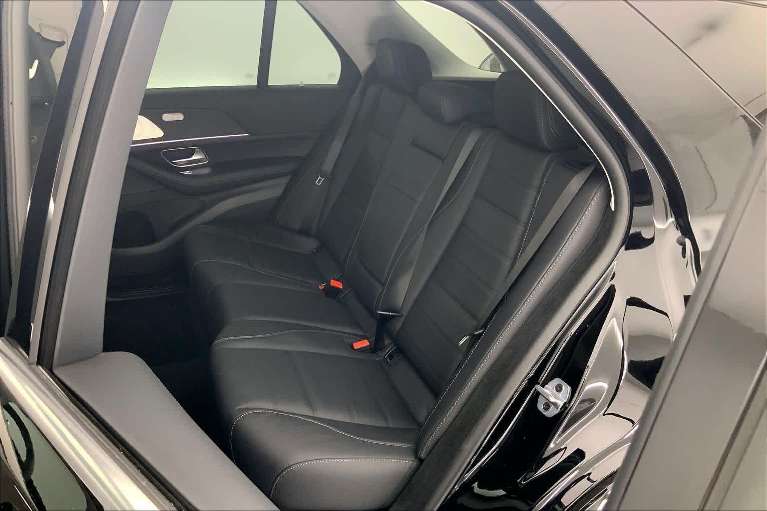 New 2026 Black Mercedes-Benz GLE 450 image 13