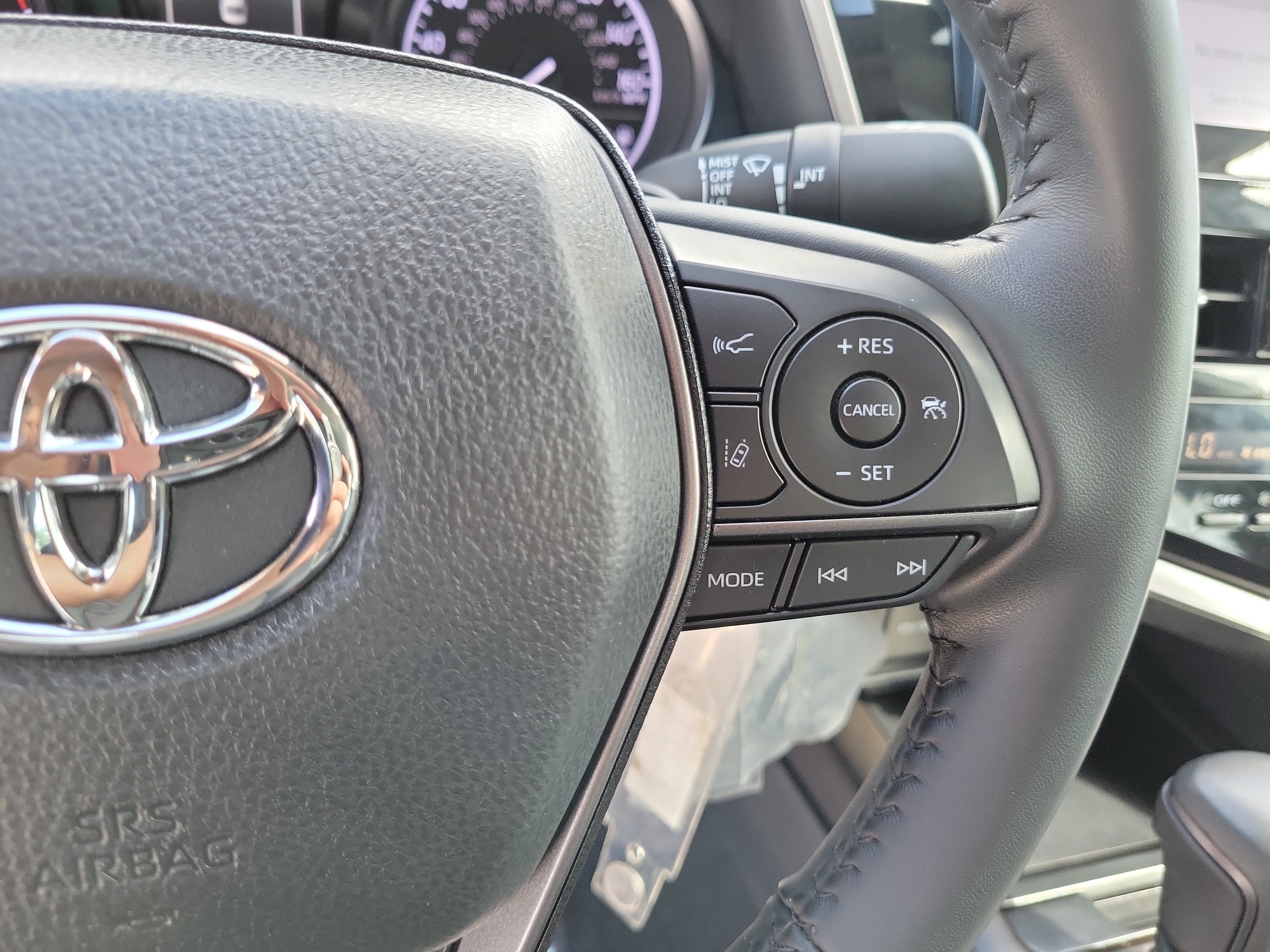 Certified Used 2024 Ice Toyota SE image 26