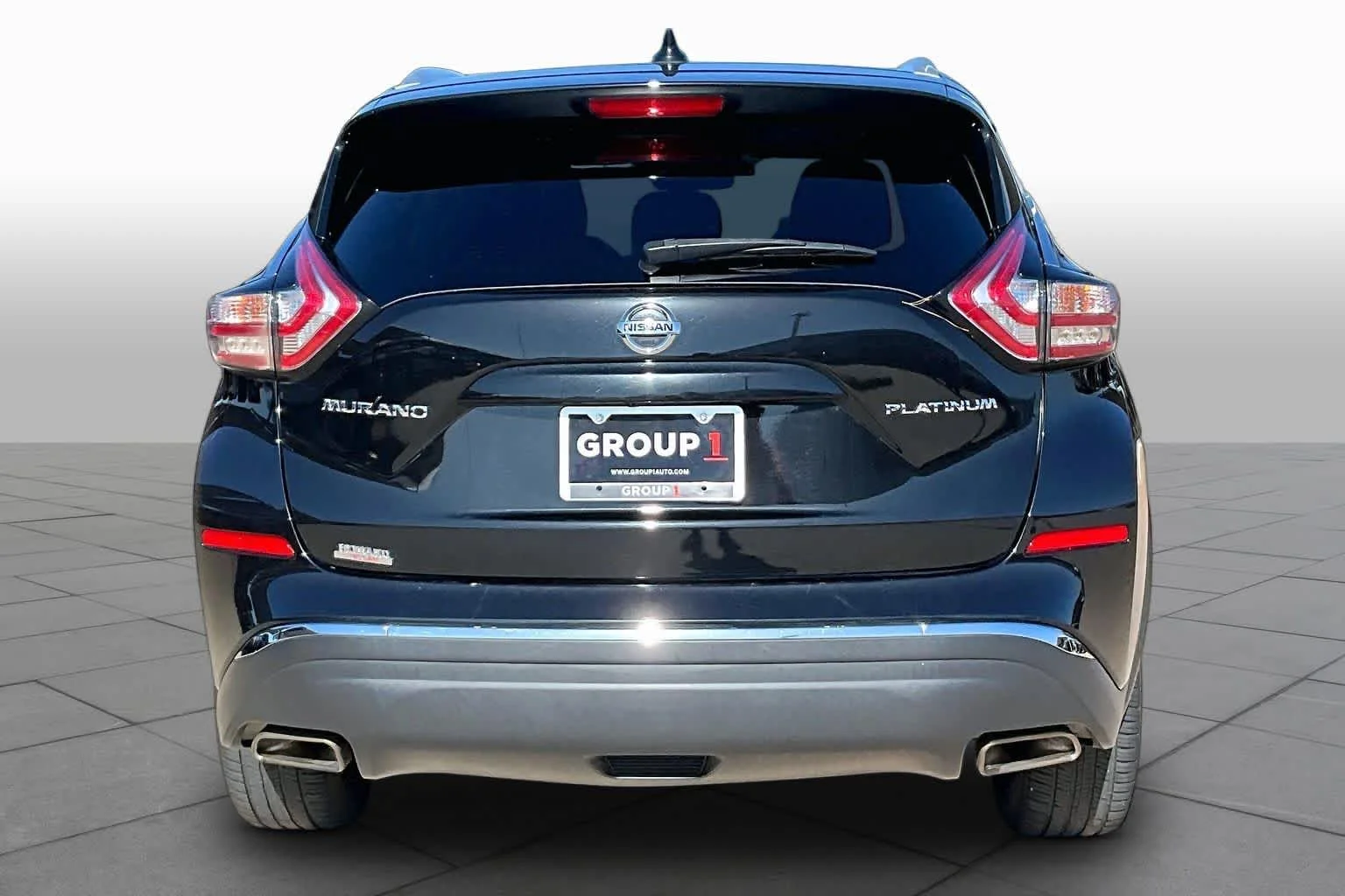 Used 2018 Magnetic Black Metallic Nissan Platinum image 5