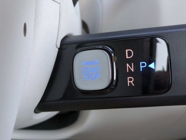 New 2026 White Hyundai SEL Premium FWD image 55