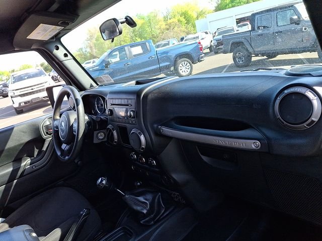 Used 2017 Black Jeep Sport image 31