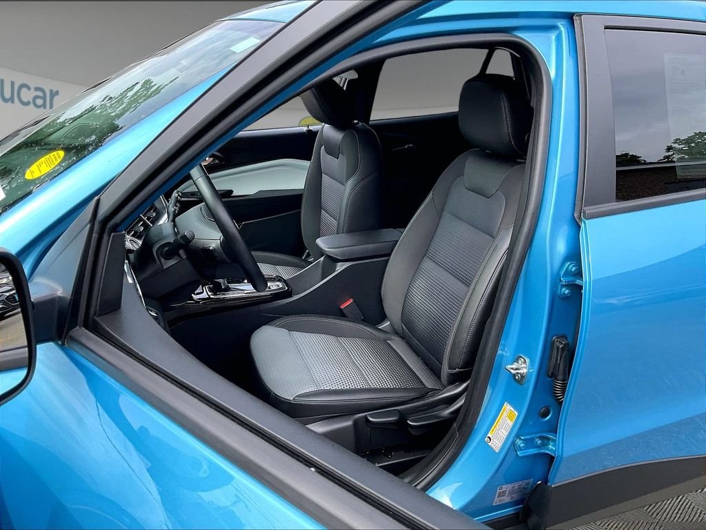 Used 2025 Blue Chevrolet LT image 10