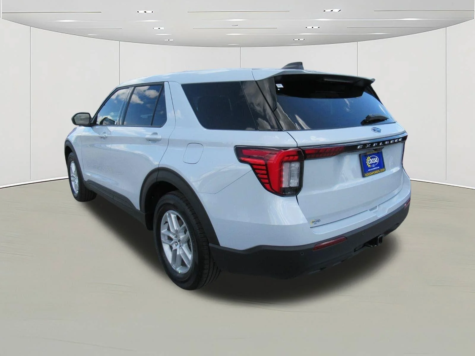New 2026 Space White Metallic Ford Active 100A image 5