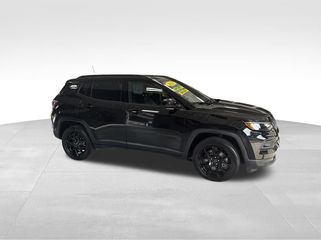 Used 2025 Black Jeep Latitude image 7
