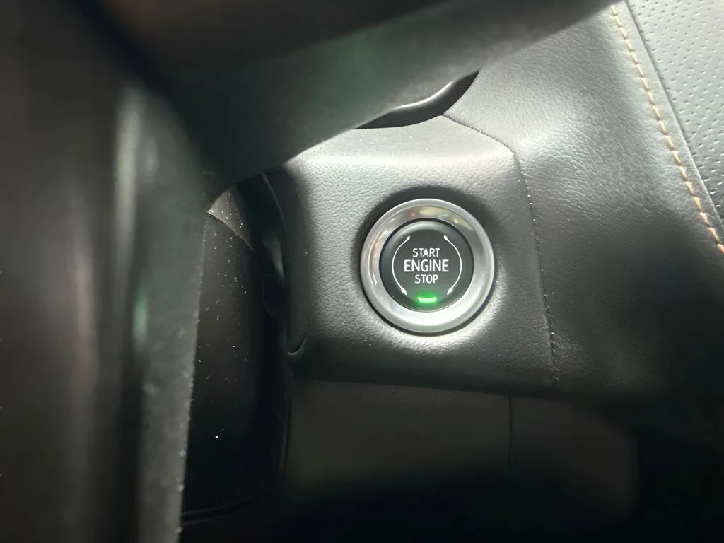 Used 2024 White GMC AT4 image 14