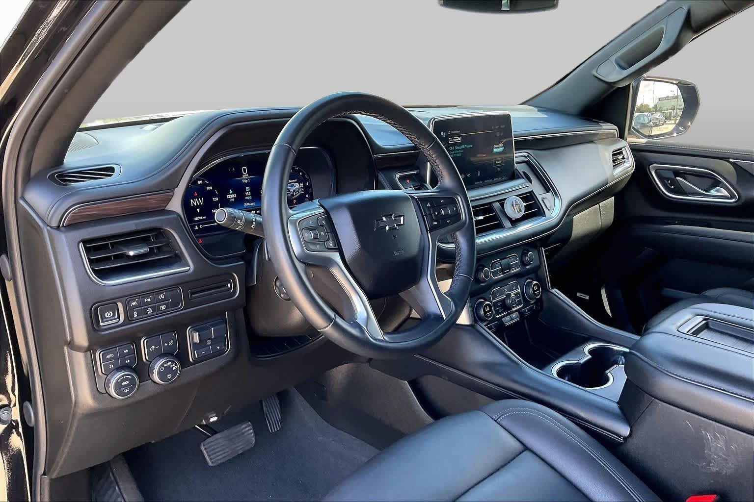 Used 2024 Black Chevrolet Z71 image 17