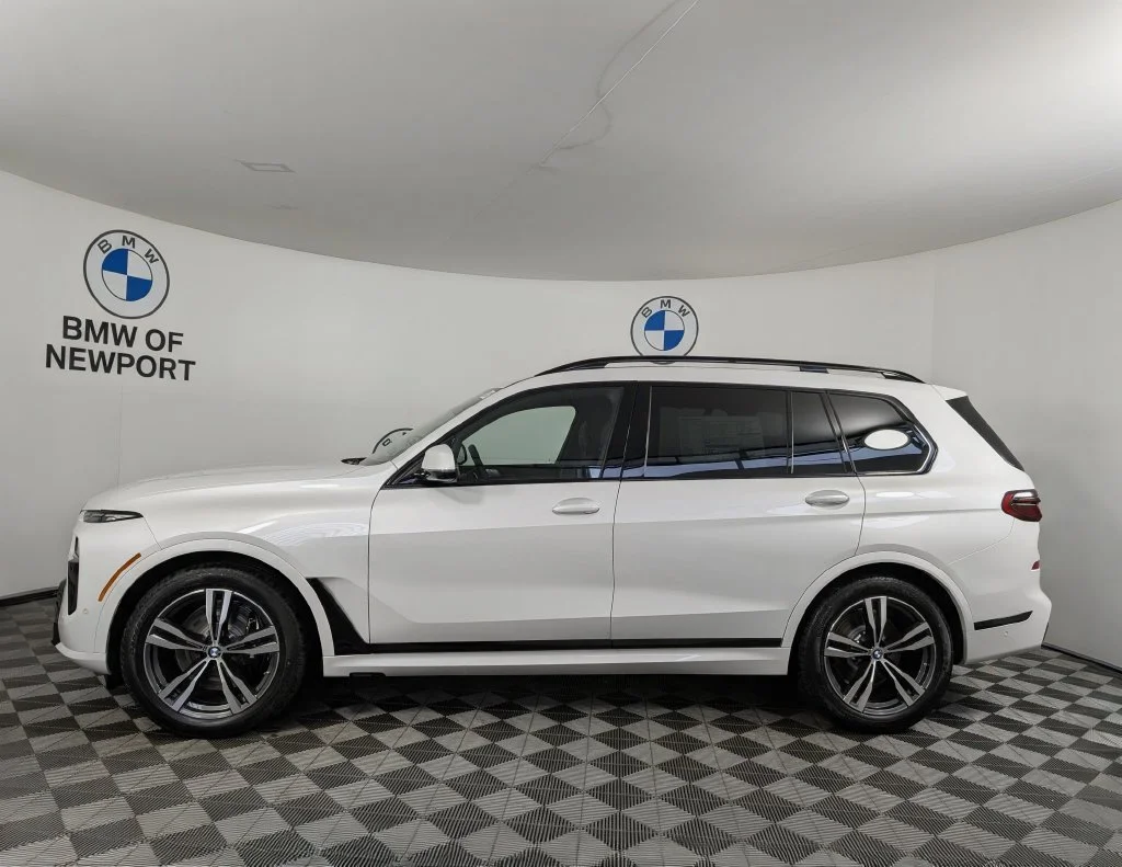 New 2027 White BMW xDrive40i image 9