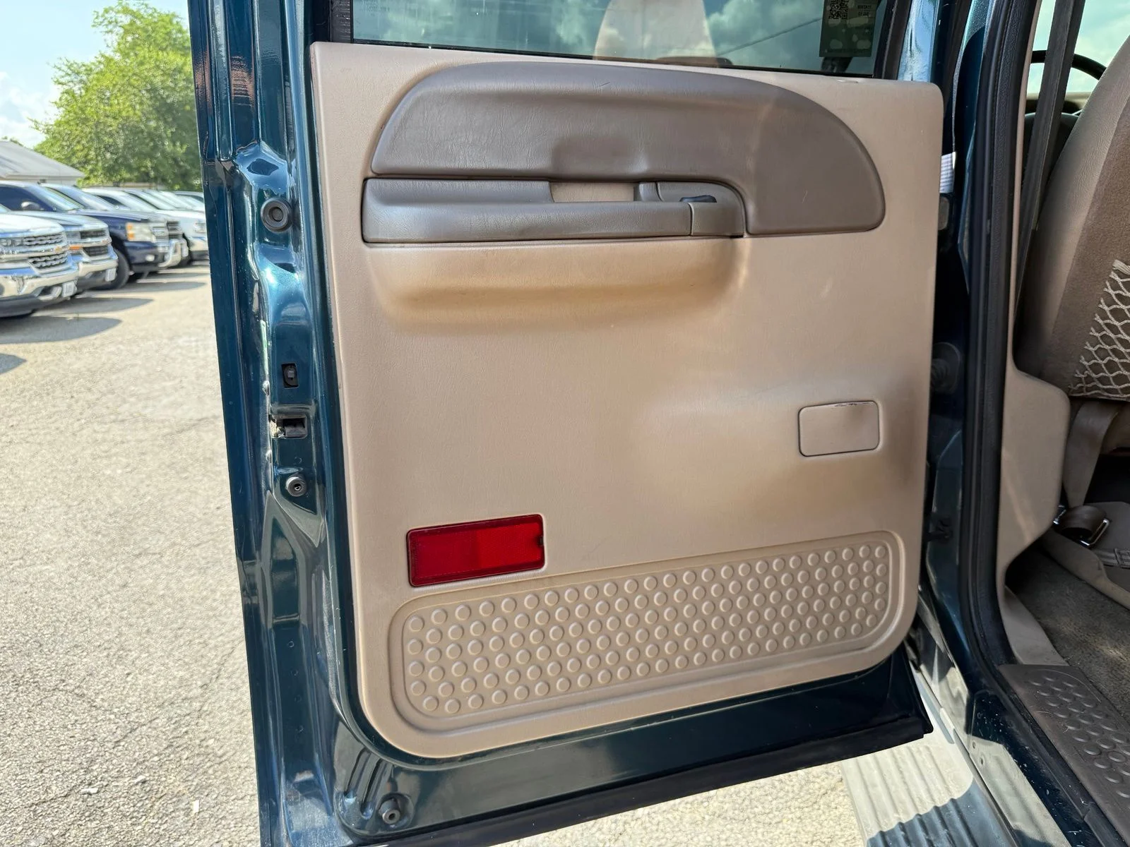 Used 1999 Green Ford  image 20