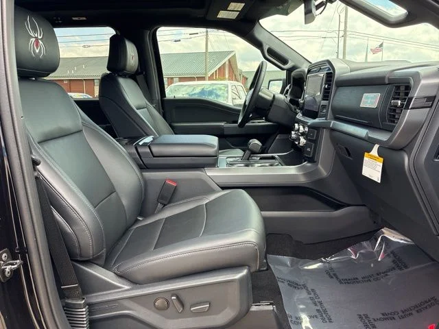 New 2026 Agate Black Metallic Ford XLT image 33