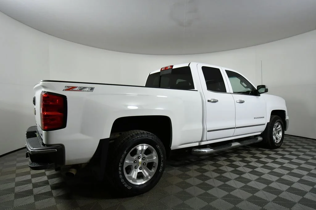 Used 2015 SUMMIT WHITE Chevrolet LTZ image 10