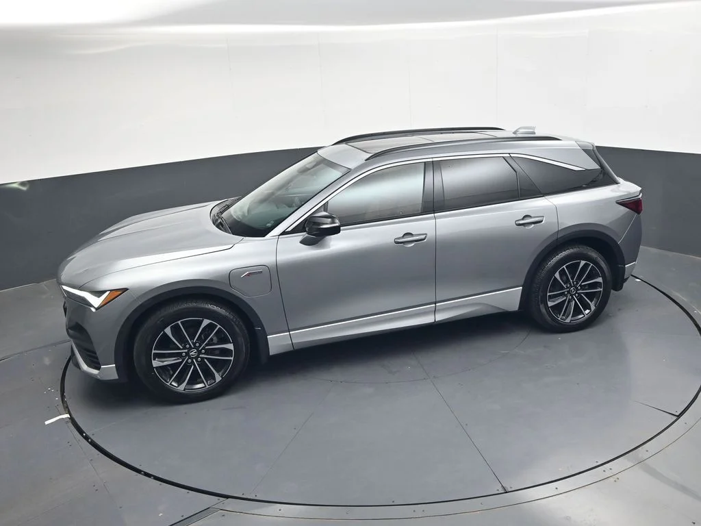 Used 2024 Mercury Silver Metallic Acura Base image 25