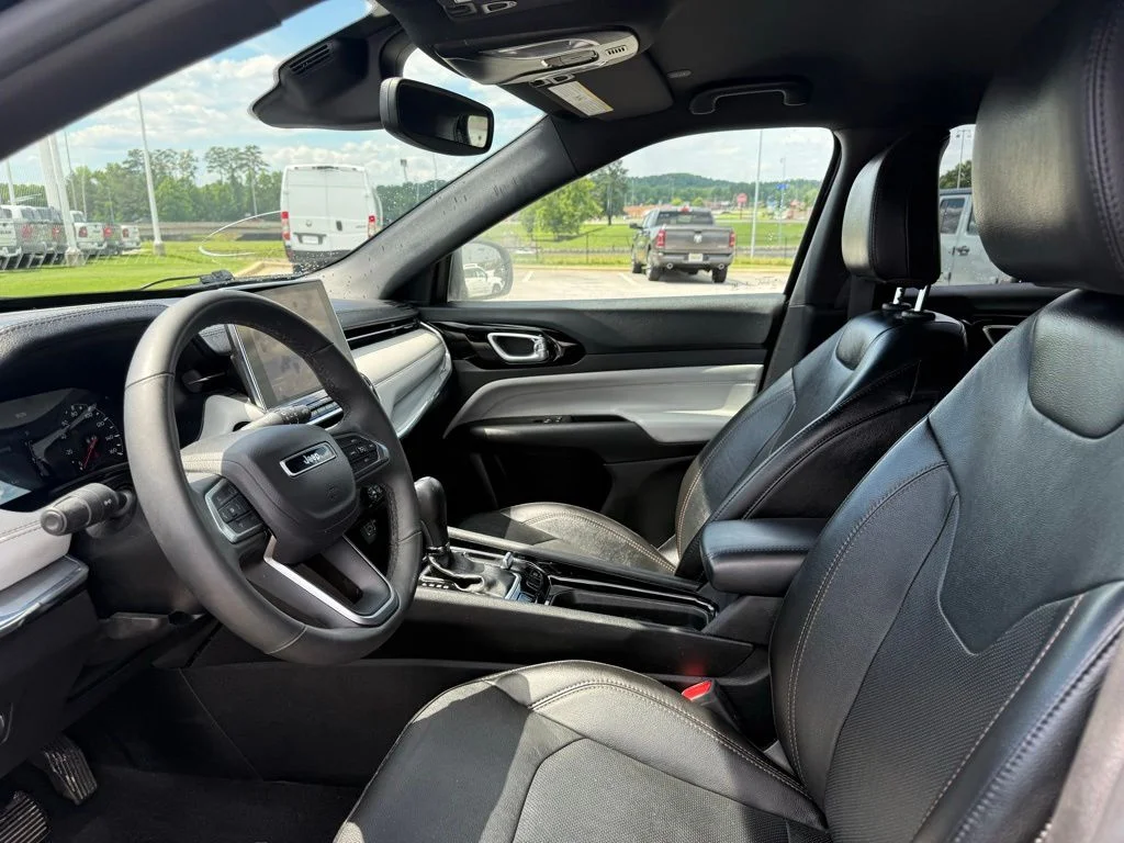 Used 2023 Black Jeep Limited image 4