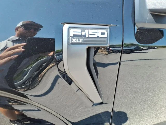 Used 2022 Black Ford XLT image 7
