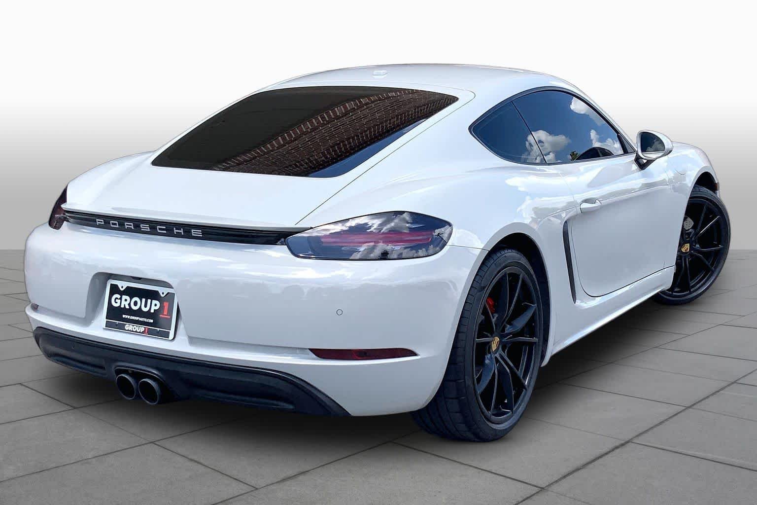 Used 2021 Chalk Porsche  image 11
