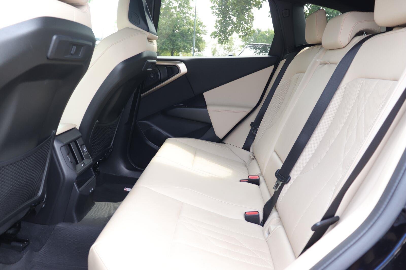Used 2025 Black Sapphire Metallic BMW 30 xDrive image 13