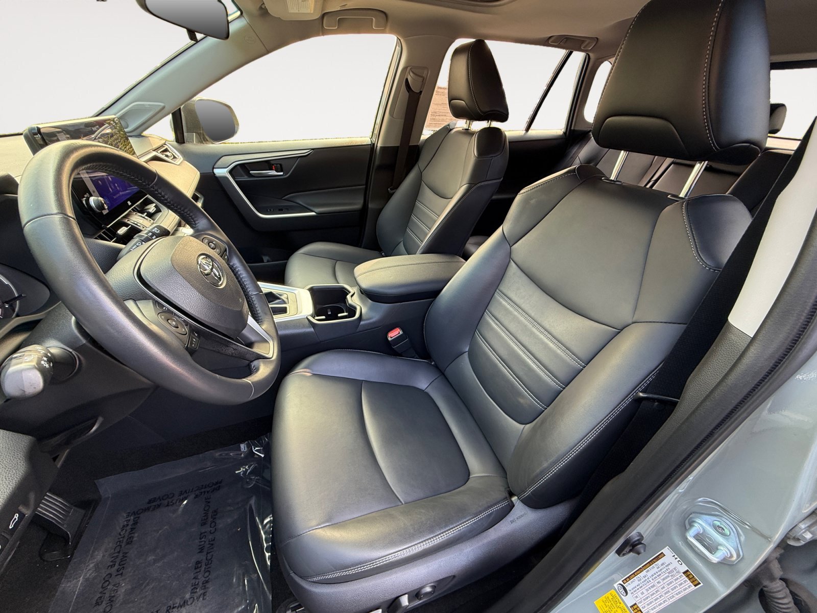 Used 2023 Lunar Toyota XLE Premium image 10