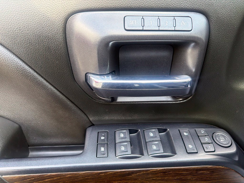 Used 2018 Green GMC Denali image 18