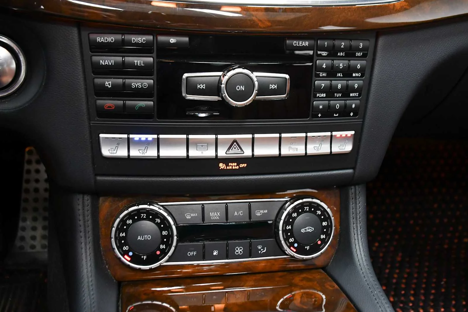 Used 2013 Diamond White Metallic Mercedes-Benz CLS 550 image 20