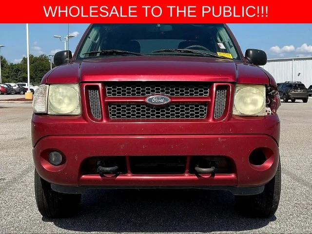 Used 2004 Red Ford XLT image 2