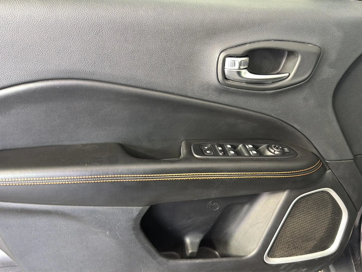 Used 2019 Granite Crystal Metallic Clearcoat Jeep Limited image 26