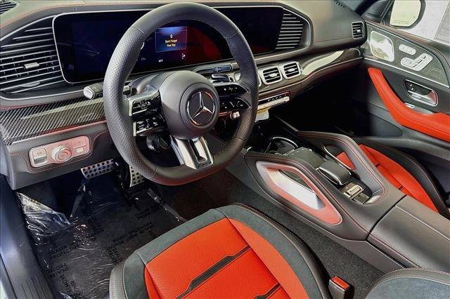 New 2026 MANUFAKTUR Moonlight White Metallic Mercedes-Benz AMG® GLE 63 S image 39