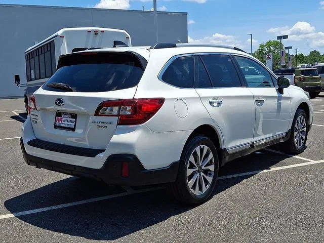 Used 2018 White Subaru 3.6R Touring image 7