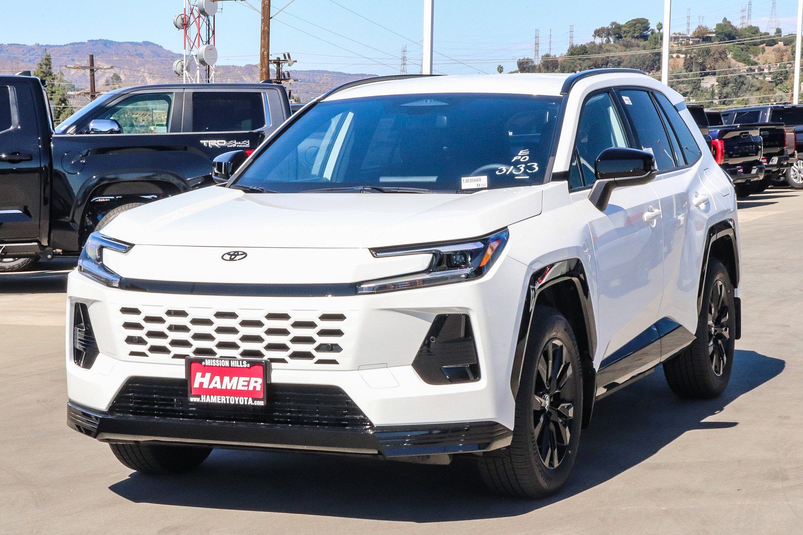 New 2026 Ice Cap Toyota SE image 3