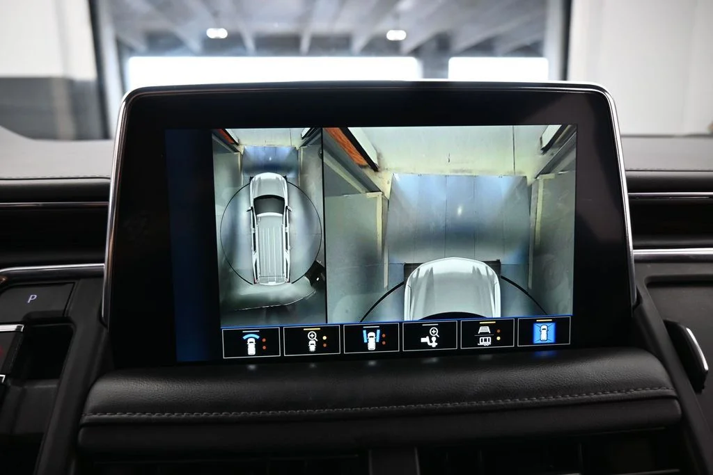 Used 2022 Iridescent Pearl Tricoat Chevrolet LT image 25