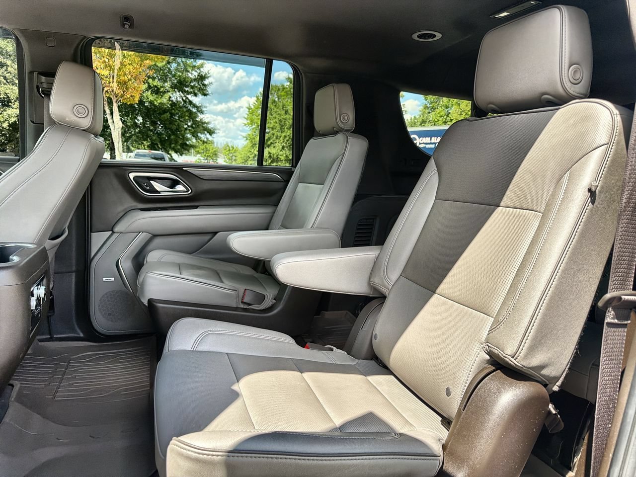 Used 2024 Sterling Metallic GMC SLT image 20