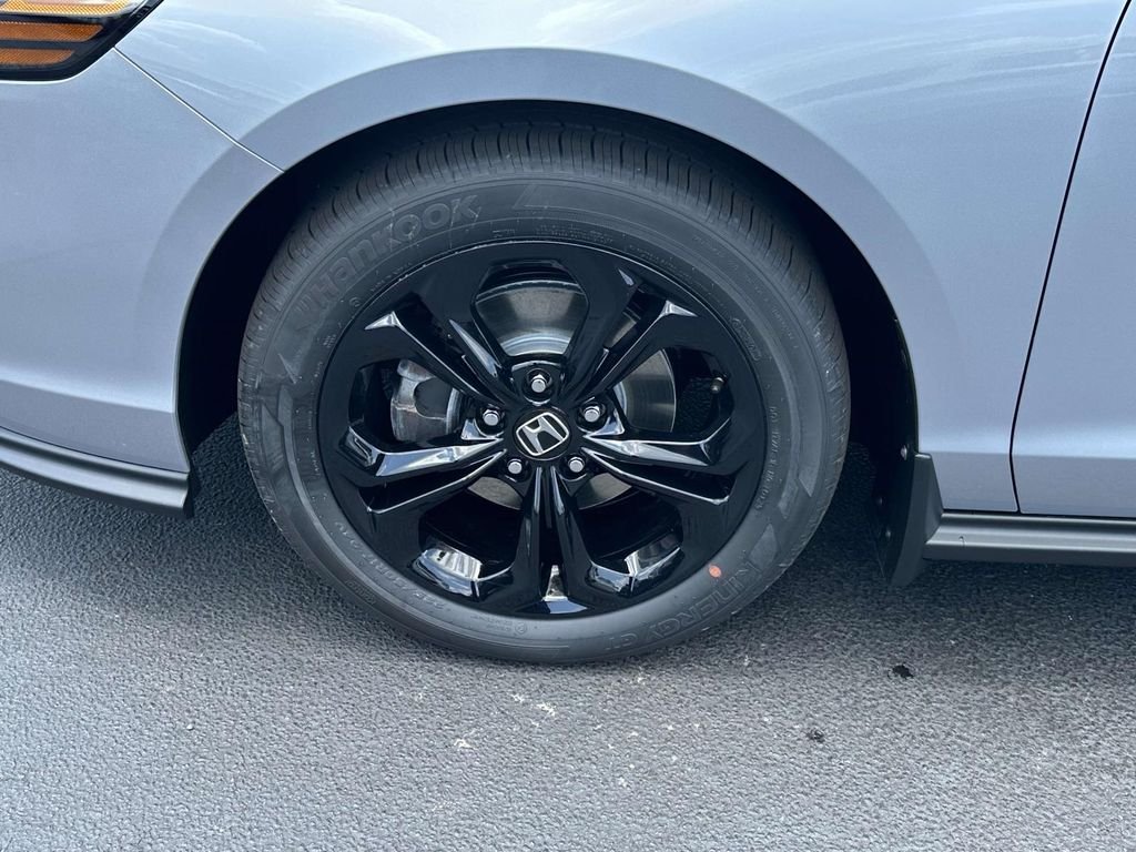 2025 Honda Accord SE - Photo 28