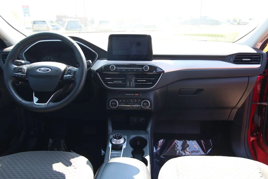 Used 2021 Red Ford SE image 44