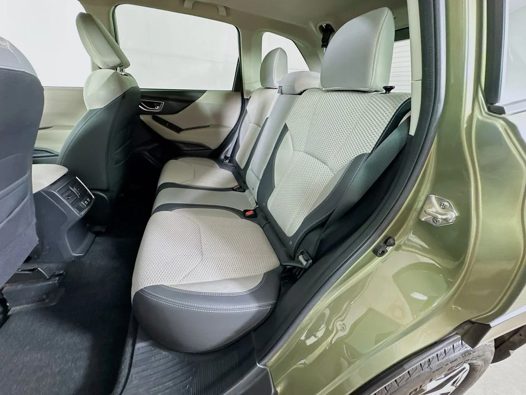 Used 2019 Green Subaru Premium image 30
