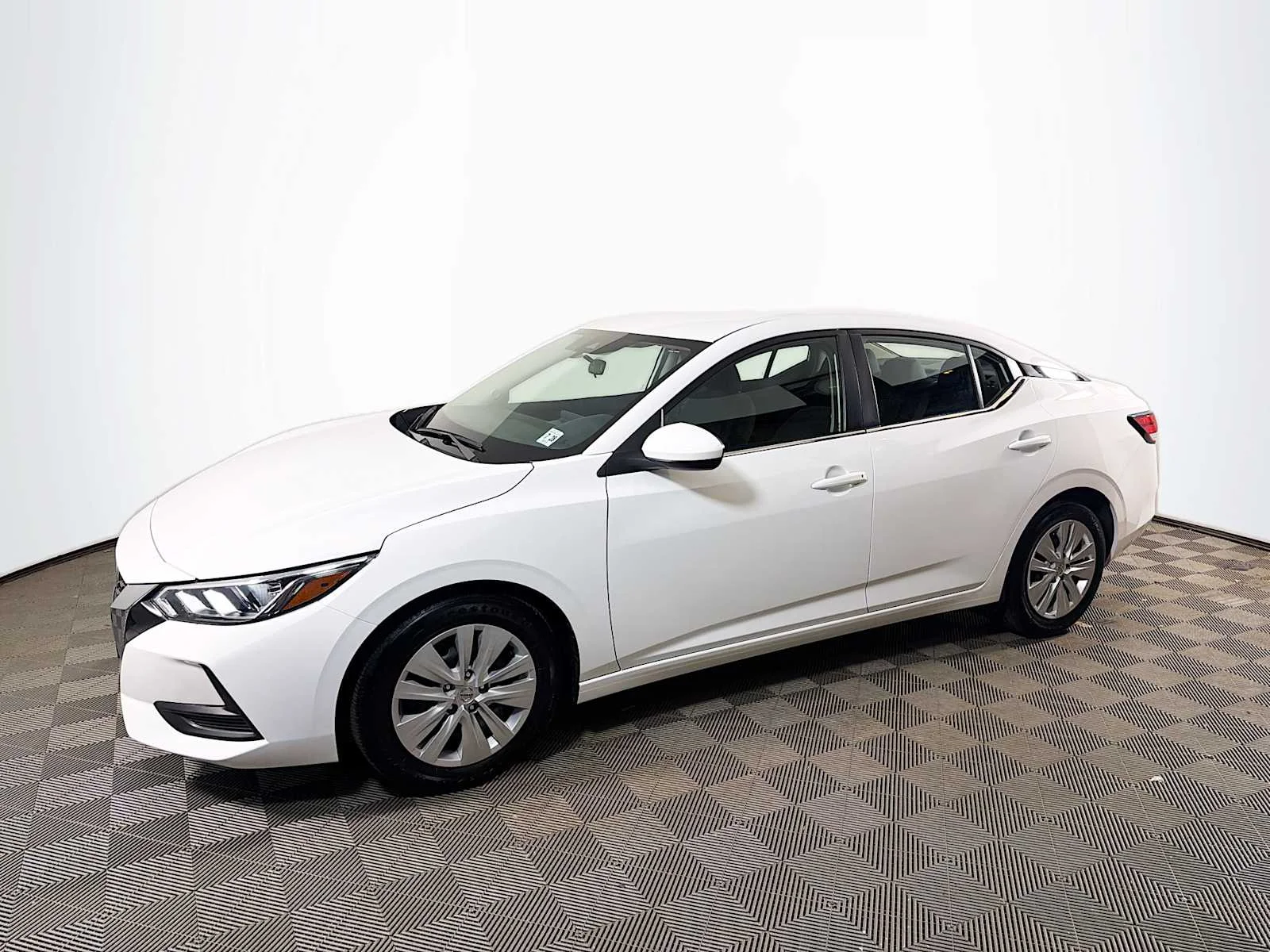2023 Nissan Sentra S CVT's photo