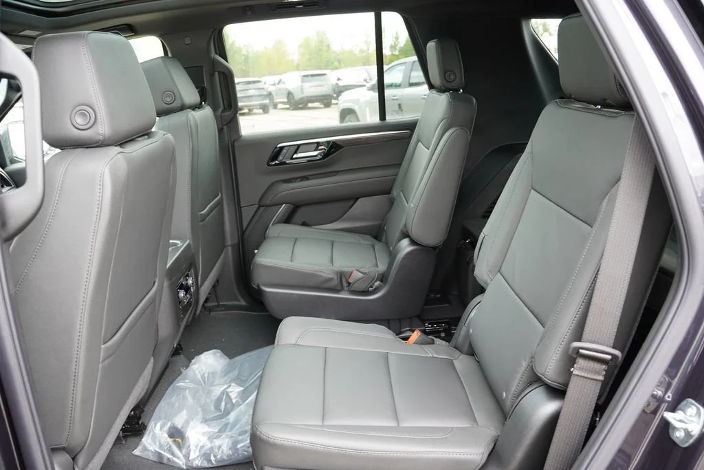 2026 Chevrolet Tahoe Z71 - Photo 12