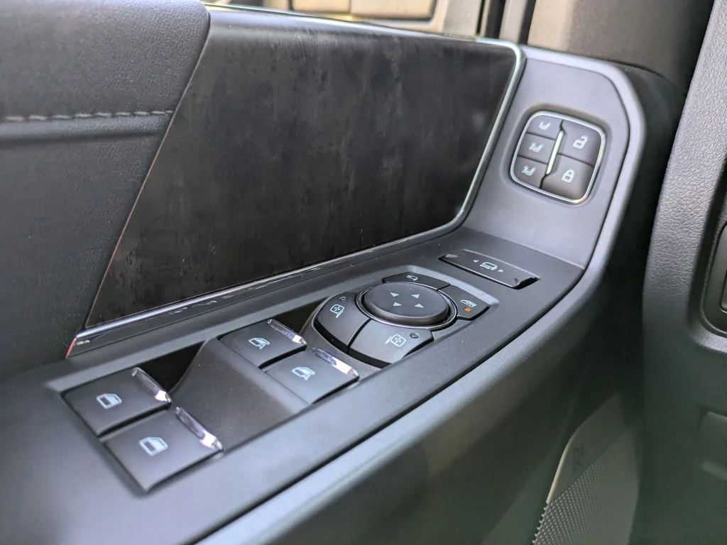 New 2026 Agate Black Metallic Ford Lariat image 29