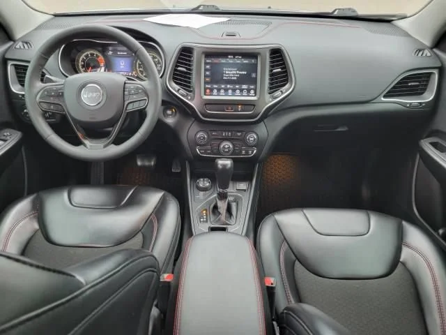 Used 2022 White Jeep Trailhawk 4x4 image 12