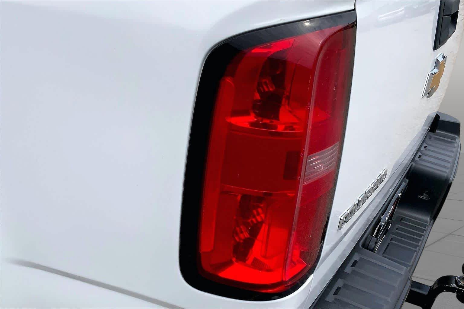 Used 2018 Summit White Chevrolet 4WD ZR2 image 28