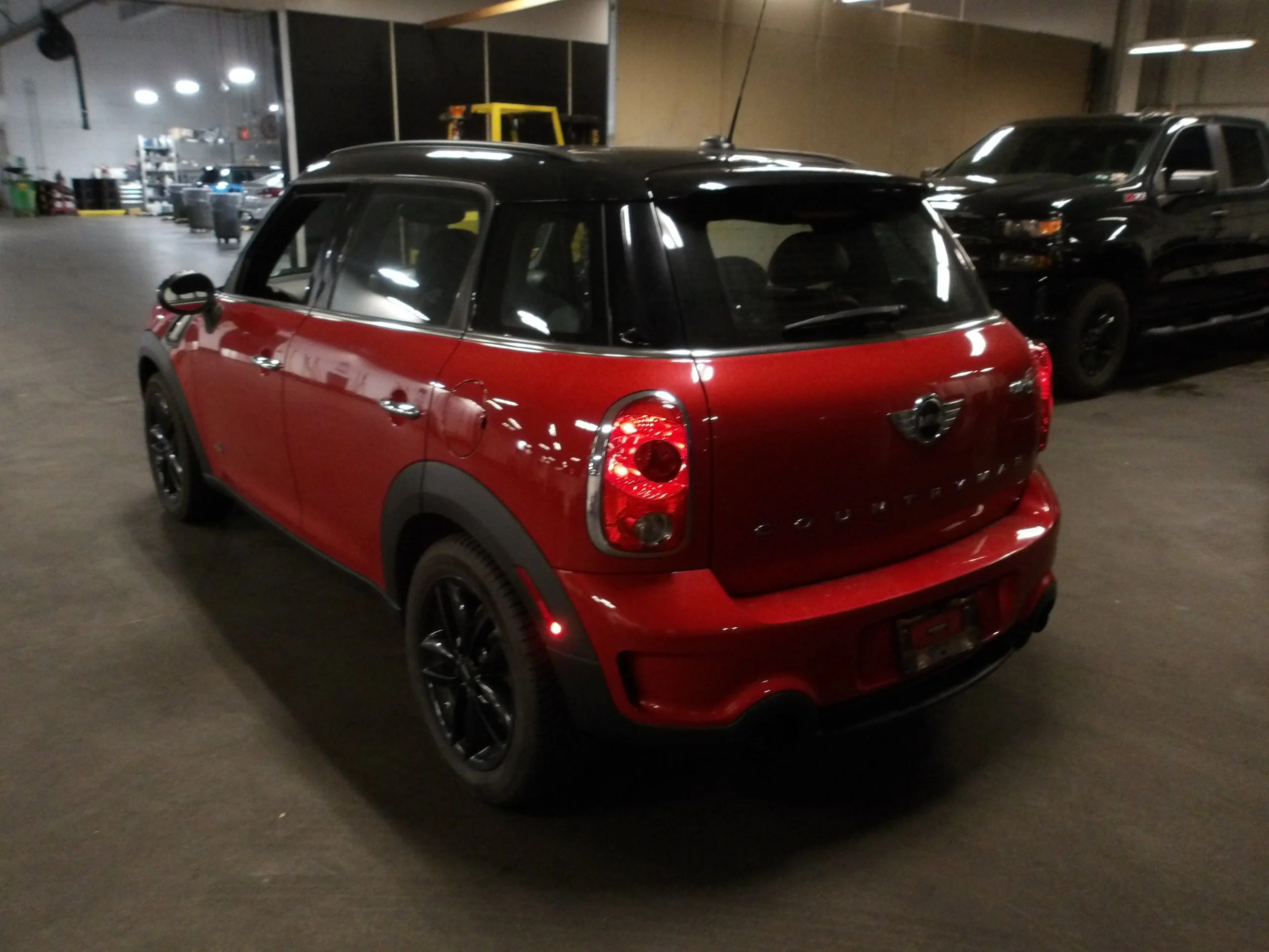 Used 2014 Blazing Red Metallic MINI S image 3