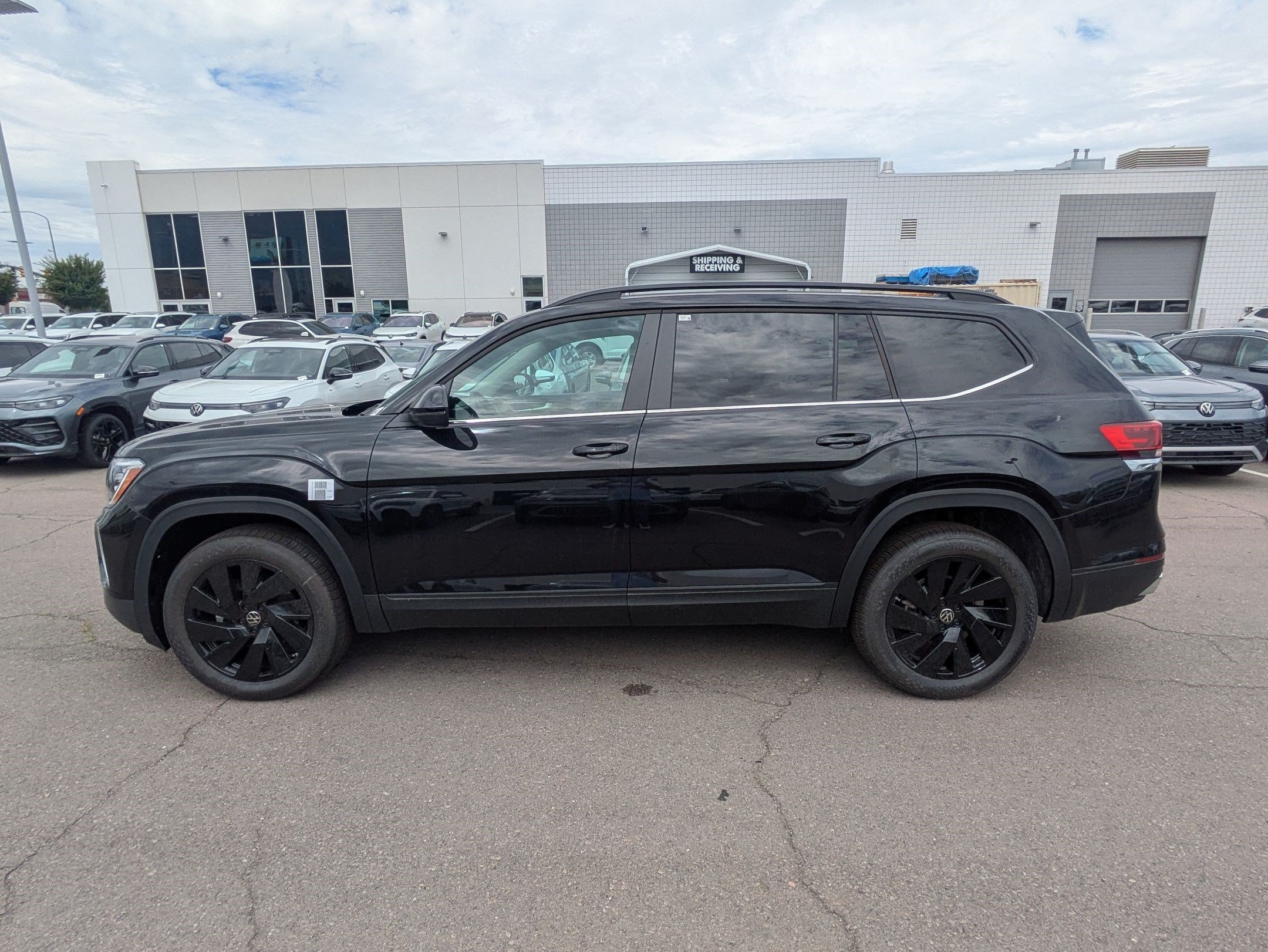 New 2026 Deep Black Pearl Volkswagen 2.0T SE w/Technology image 7
