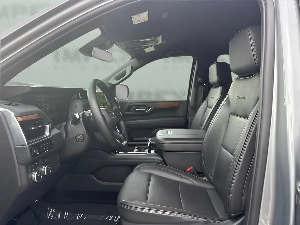 Used 2025 Sterling Metallic GMC Denali image 9