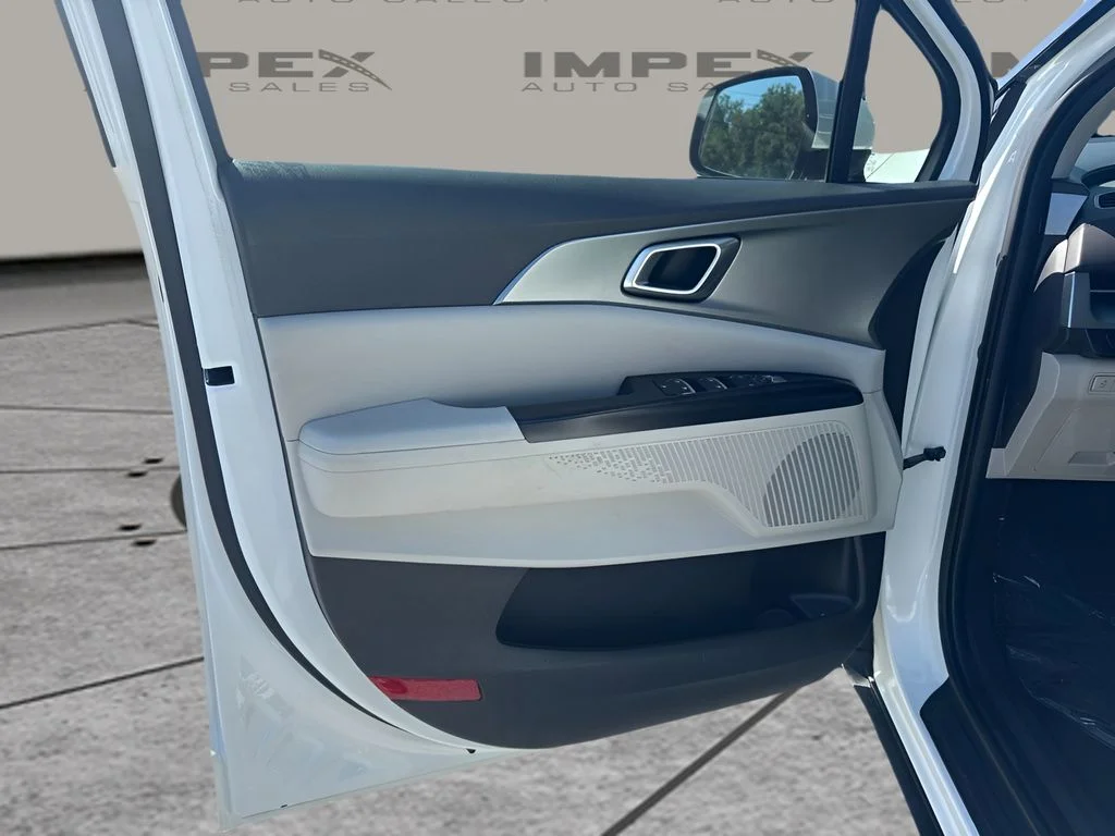 Used 2024 White Kia LX image 16
