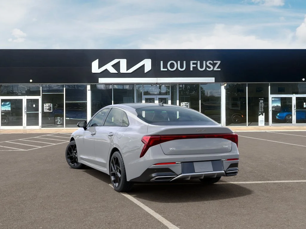 New 2027 Wolf Gray Kia GT-Line image 4