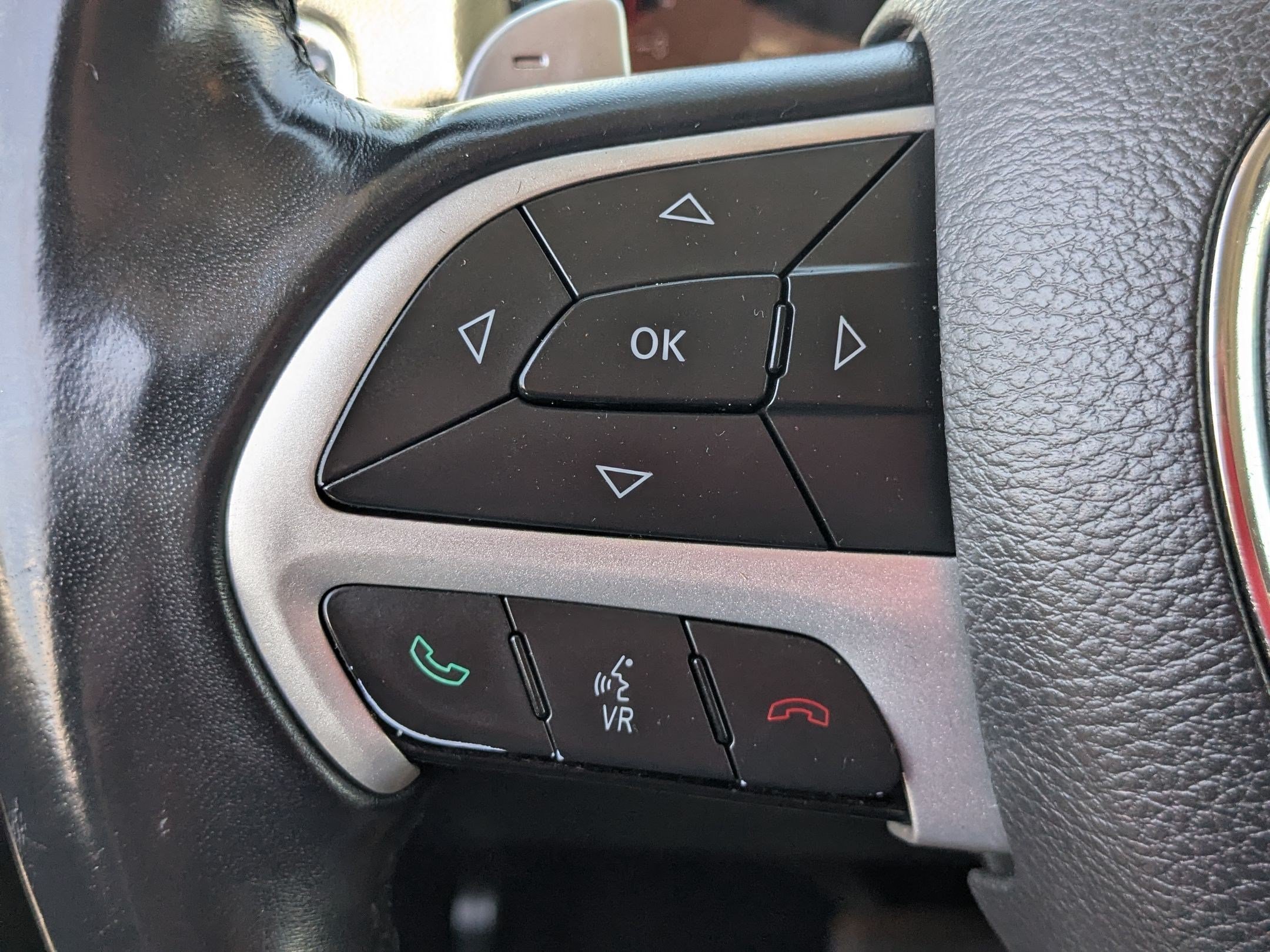 Used 2014 Black Dodge Limited image 18