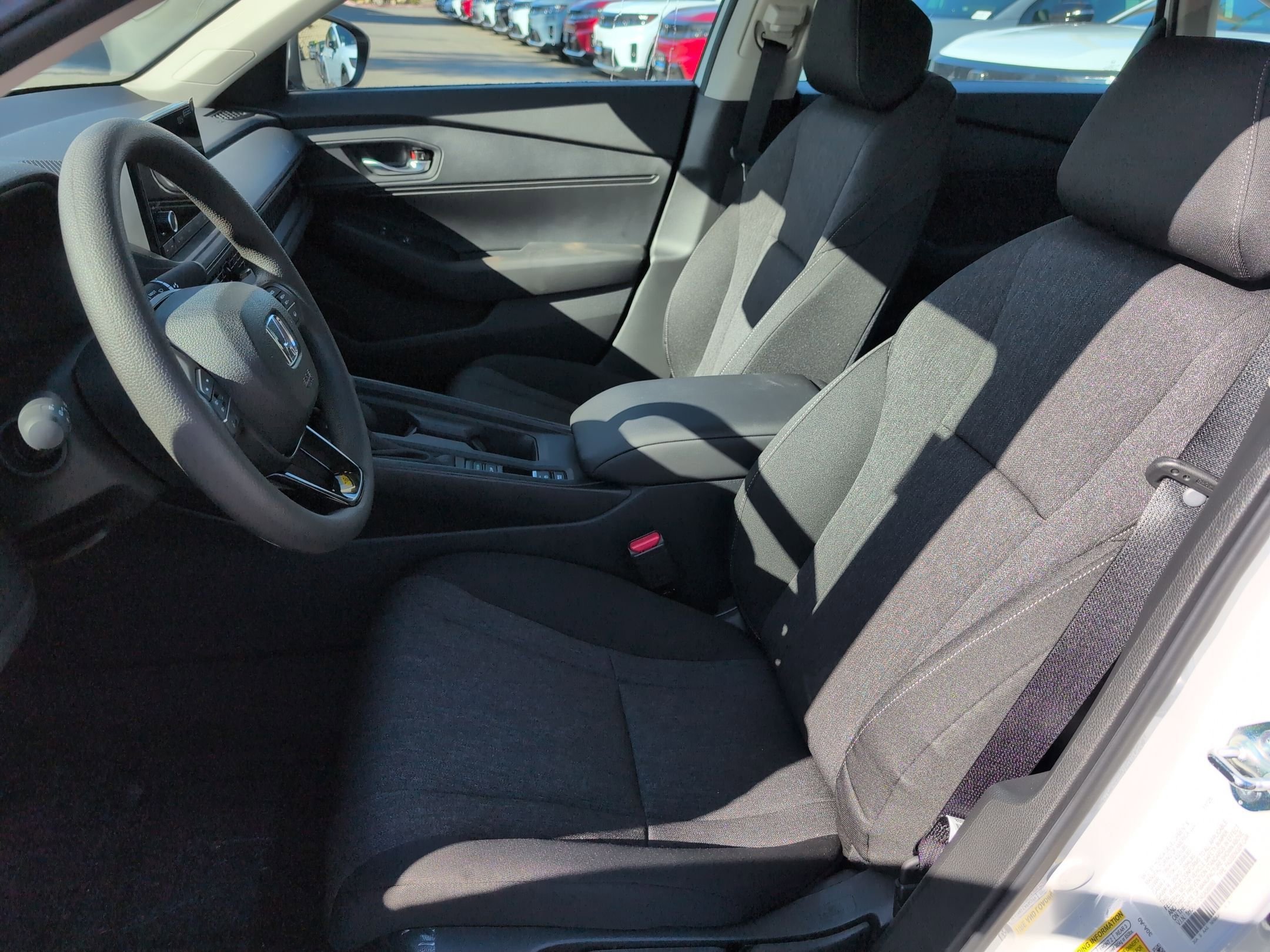2025 Honda Accord LX - Photo 16