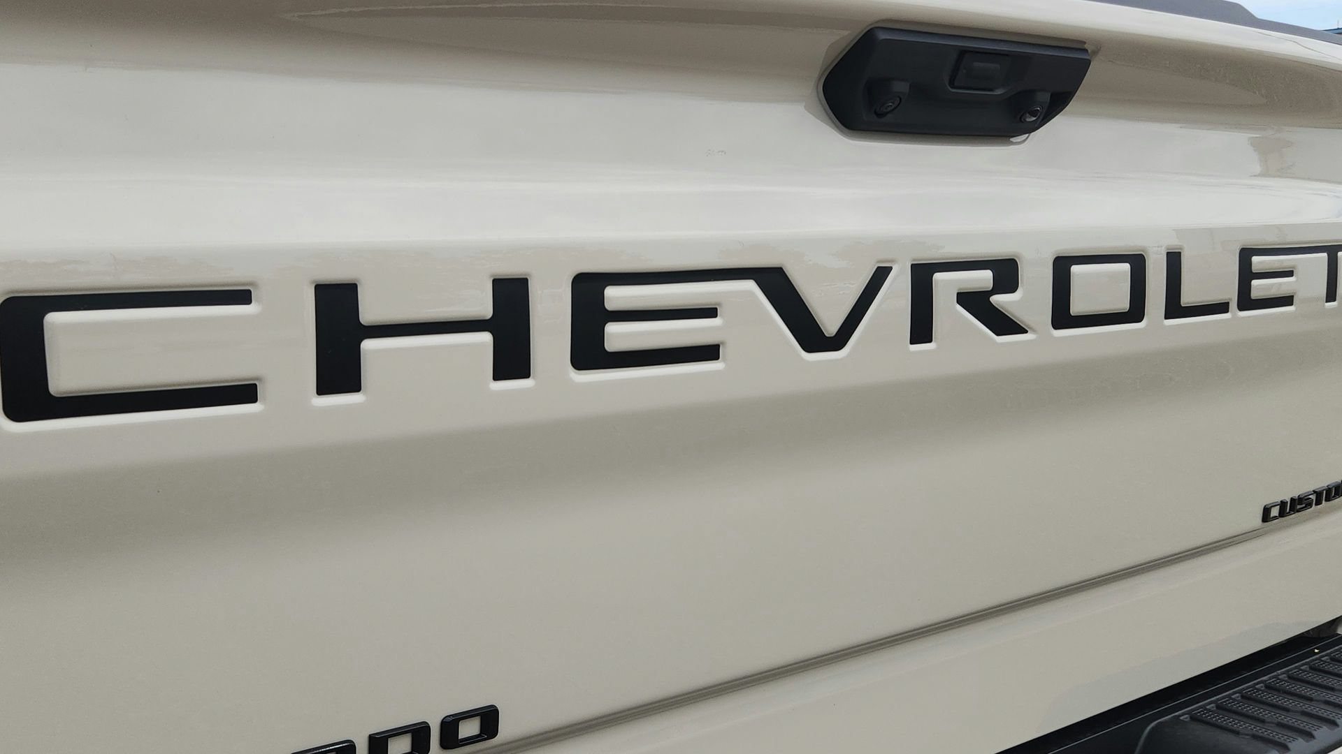 New 2026 White Sands Chevrolet Custom image 26