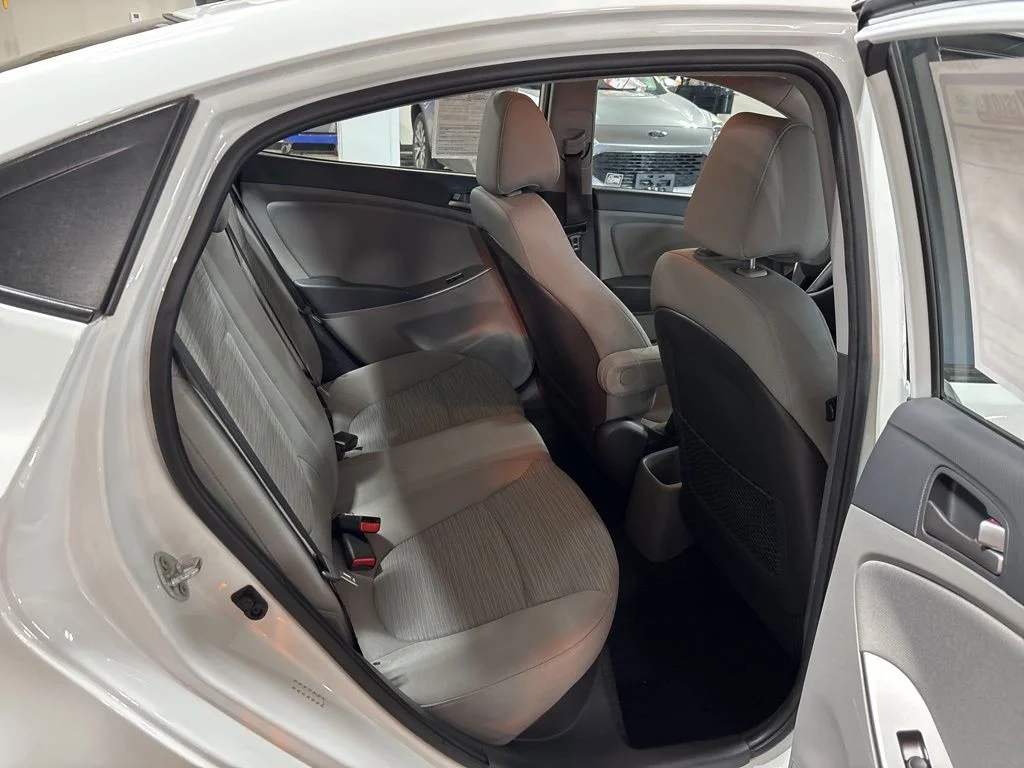 Used 2016 White Hyundai SE image 24