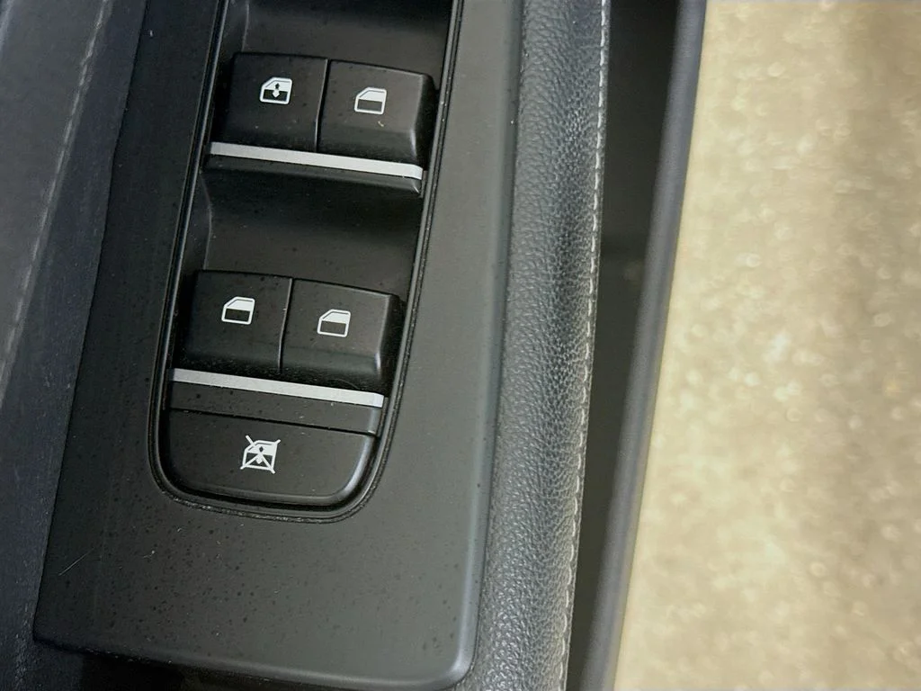 Used 2023 Aurora Black Kia GT-Line image 20